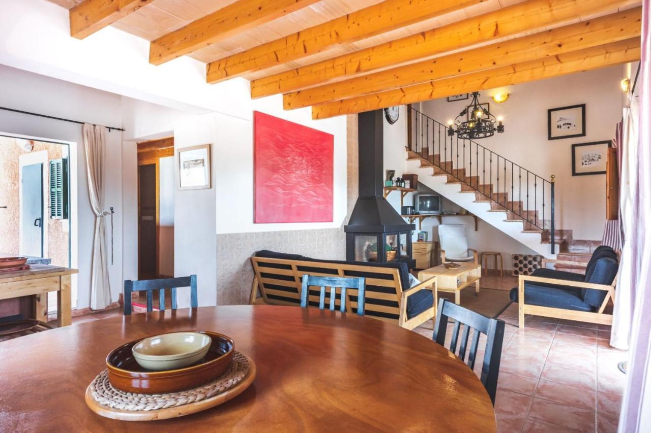 Mercedes Villa Santa Margalida